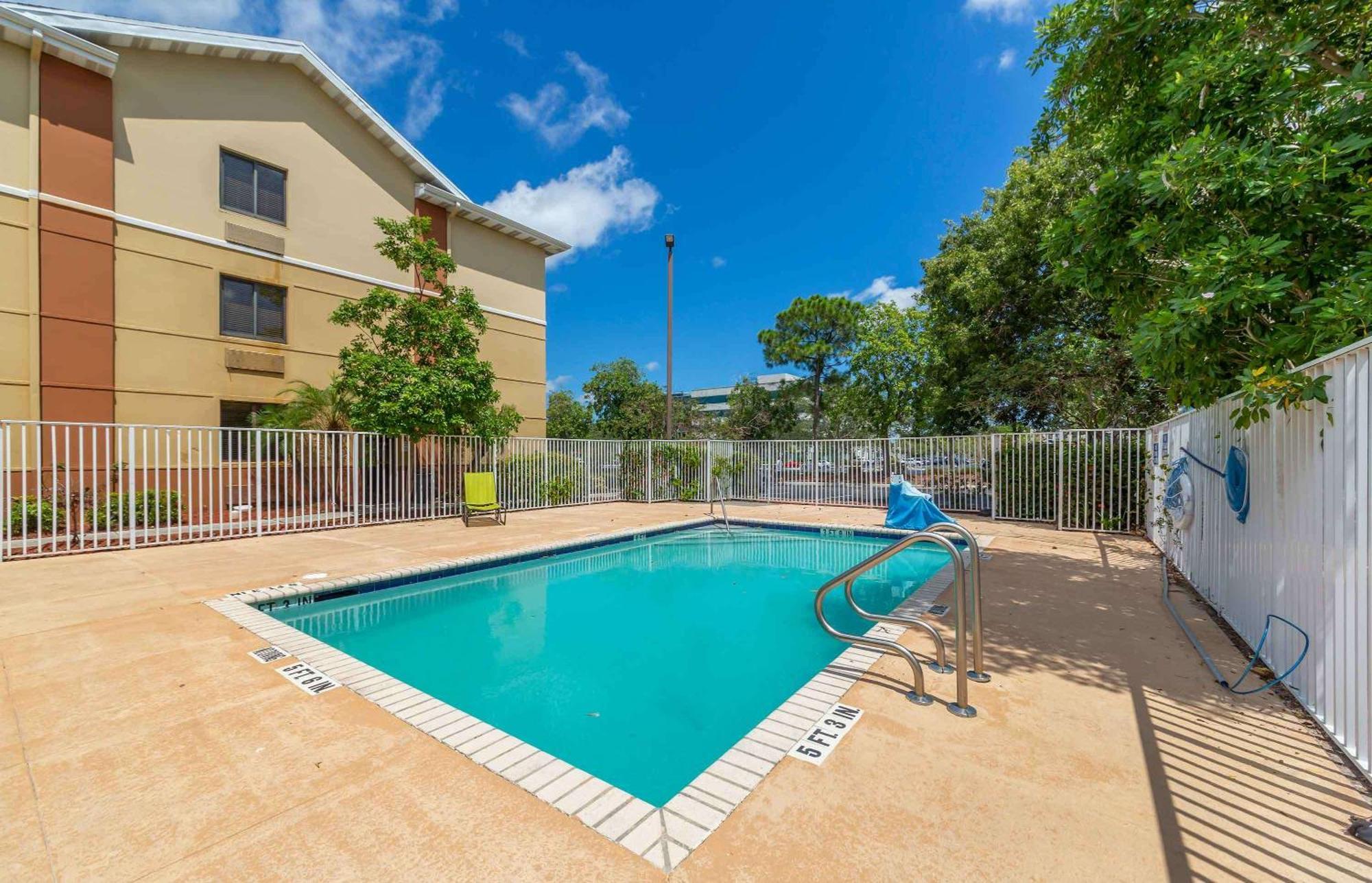Extended Stay America Suites - Fort Lauderdale - Cypress Creek - Nw 6Th Way מראה חיצוני תמונה