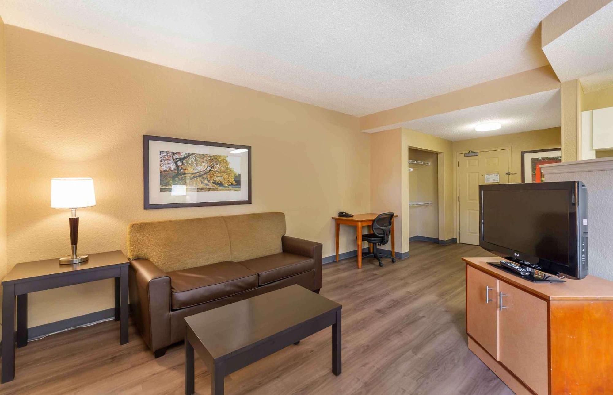 Extended Stay America Suites - Fort Lauderdale - Cypress Creek - Nw 6Th Way מראה חיצוני תמונה
